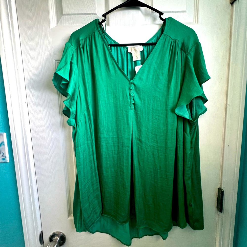 Green Blouse with buttons on top